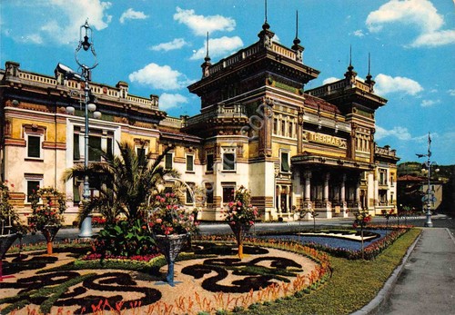 Cartolina Salsomaggiore Terme Terme Berzieri facciata