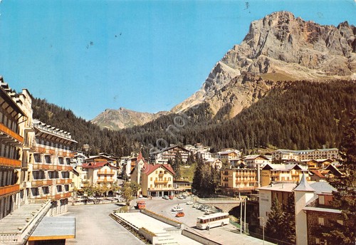 Cartolina San Martino di Castrozza paese case 1974