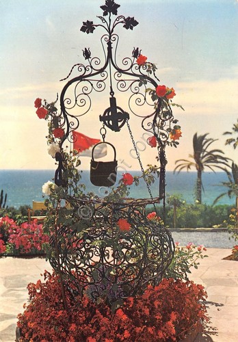 Cartolina San Remo Royal Hotel Pozzetto veneziano nel giardino