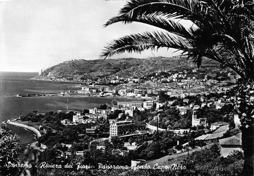 Cartolina Sanremo Panorama sfondo Capo Nero