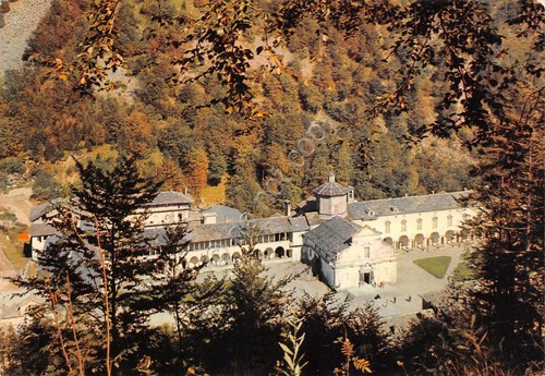 Cartolina Santuario di Oropa secondo piazzale e vecchia basilica dall'alto …
