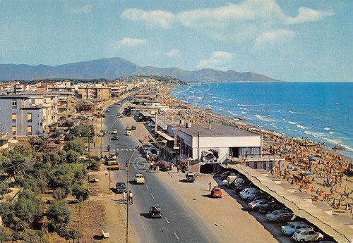 Cartolina Scauri spiaggia stabilimenti balneari Riviera di Levante anni '80