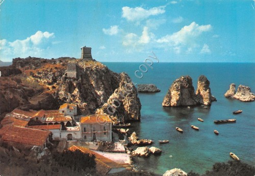 Cartolina Scopello I faraglioni e case