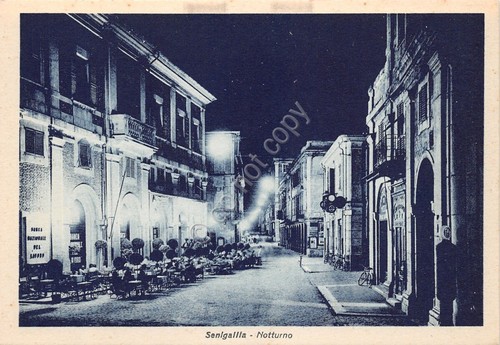 Cartolina Senigallia Notturno Banca Naz del Popolo bar ristorante tavolini