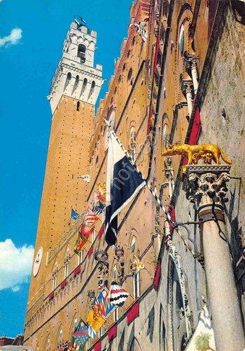Cartolina Siena Torre del Mangia 1969 bandiere