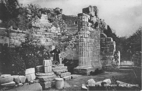 Cartolina Siracusa San Giovanni degli Eremiti frate animata