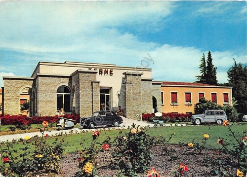 Cartolina Sirmione Stabilimento Termale Vespa auto d'epoca (Bergamo)