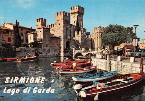 Cartolina Sirmione veduta barche (Brescia)