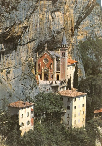 Cartolina Spiazzi Verona Santuario B.V. della Corona