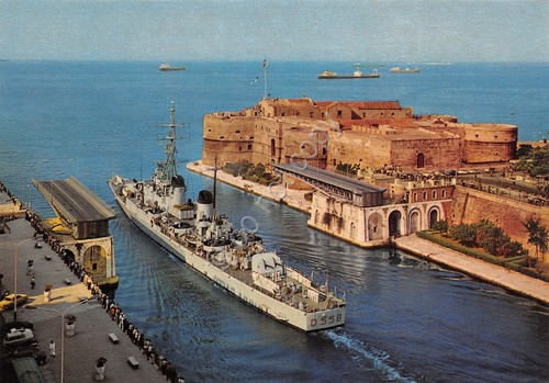 Cartolina Taranto Nave Impetuoso al passaggio canale navigabile anni '80