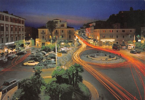 Cartolina Terracina Piazza Repubblica Notturno Caffè Maiti Ristorante anni '80