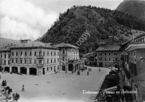 Cartolina Tolmezzo Piazza XX Settembre animata