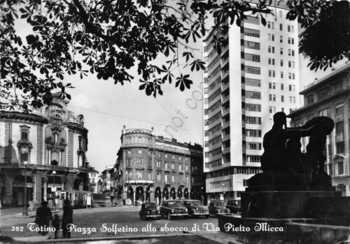 Cartolina Torino Piazza Solferino allo sbocco di Via Pietro Micca …