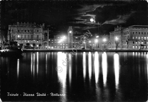 Cartolina Trieste Piazza Unità Notturno 1961
