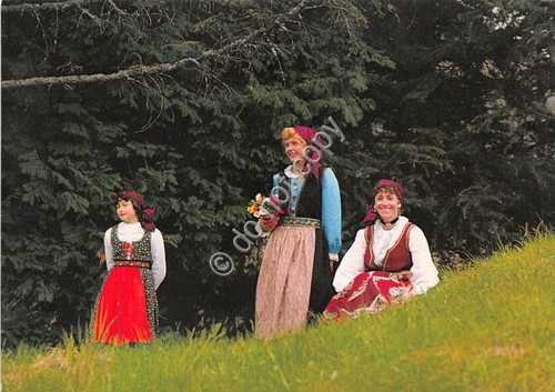 Cartolina Valle Vigezzo costumi tipici proverbio al retro