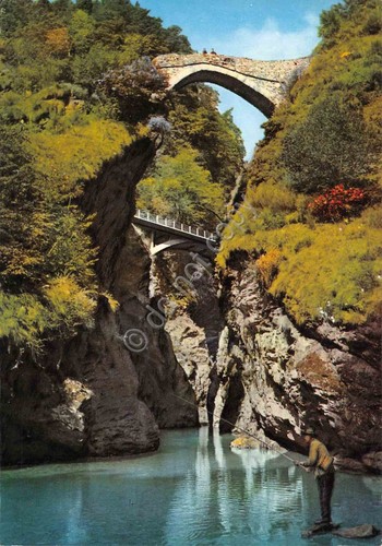 Cartolina Varallo Vecchio e Nuovo Ponte della Gula pescatore