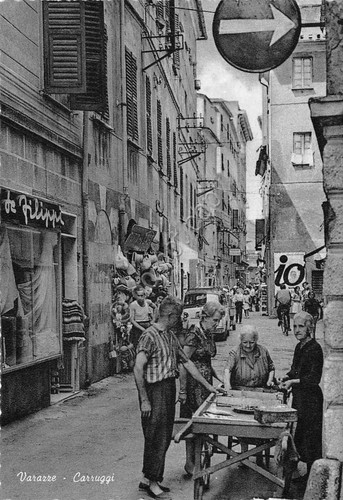 Cartolina Varazze Carruggi - Negozi - Filippi - animata anni …