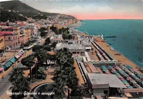 Cartolina Varazze Giardini e spiaggia 1956 (Savona)