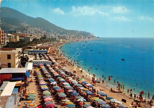 Cartolina Varazze la spiaggia