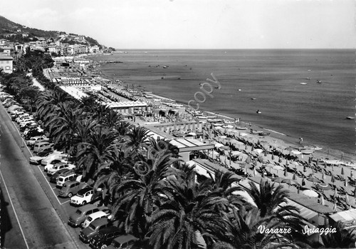 Cartolina Varazze Spiaggia auto d'epoca anni '50