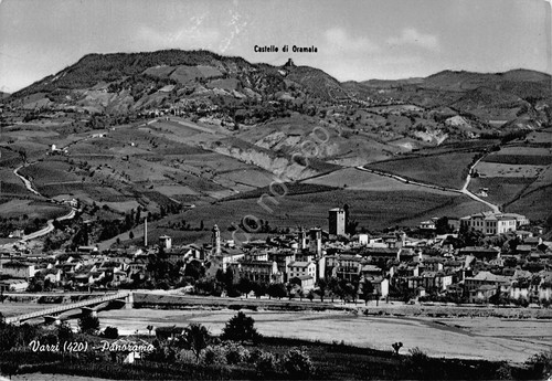 Cartolina Varzi panorama con Castello di Oramala