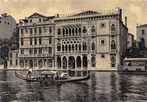 Cartolina Venezia Cà D'Oro con gondola timbro Arti e costumi …