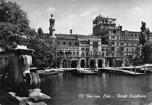 Cartolina Venezia Lido Hotel Excelsior approdo 1955