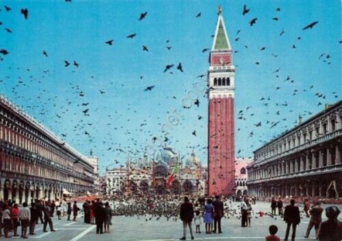 Cartolina Venezia Piazza San Marco animata
