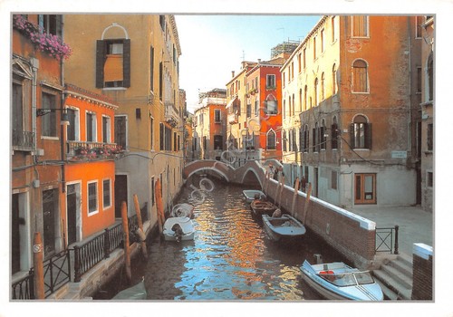 Cartolina Venezia Rio con barche 2007