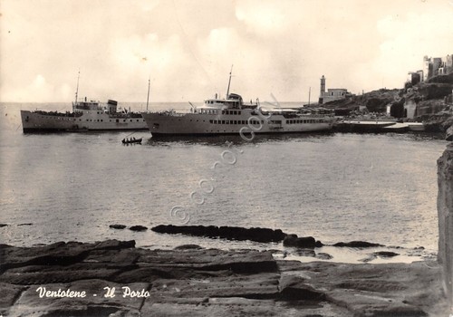 Cartolina Ventotene Porto navi in porto anni '60
