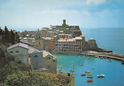 Cartolina Vernazza panorama parziale del porto dall'alto 1983 (La Spezia)