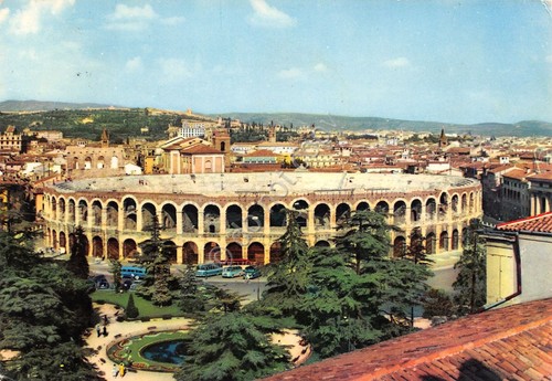 Cartolina Verona Arena bus case anni '70