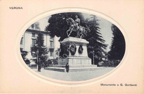 Cartolina Verona Monumento a Garibaldi riquadro ovale in rilievo