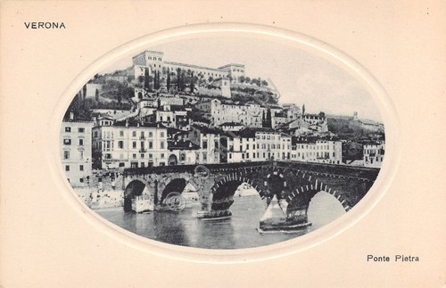 Cartolina Verona Ponte Pietra riquadro ovale in rilievo