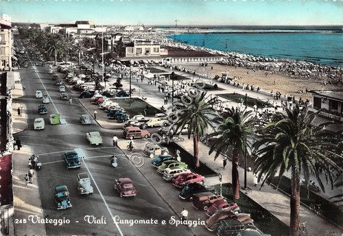 Cartolina Viareggio Viali lungomare e spiaggia auto d''epoca anni '50 …