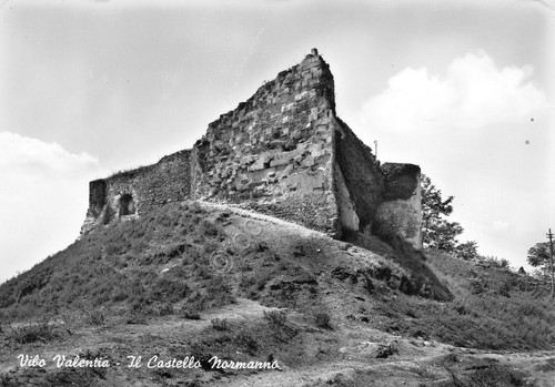 Cartolina Vibo Valentia Castello Normanno