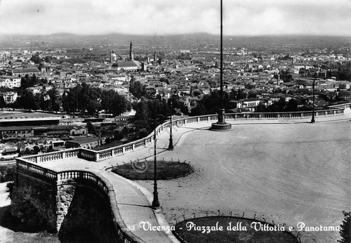 Cartolina Vicenza Piazza della Vittoria panor Ed Sicca Timbro Decennale …