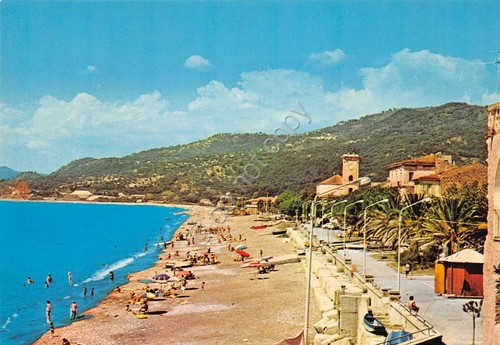 Cartolina Villammare Panorama con spiaggia animata case anni '70