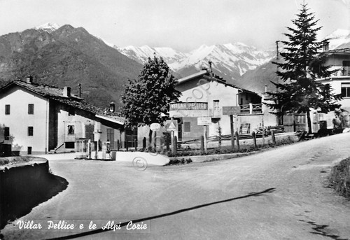 Cartolina Villar Pellice entrata del paese 1964