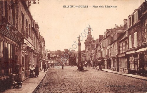 Cartolina Villedieu les Poels Place de la Republique 1932