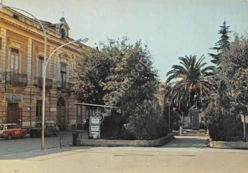 Cartolina Vitulazio Piazza Riccardi anni '90
