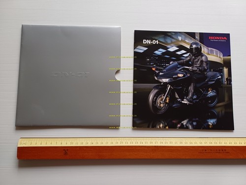 Honda DN-01 700 2008 depliant originale italiano