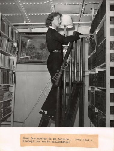 Jany Holt fotografia originale anni '50 attrice in biblioteca