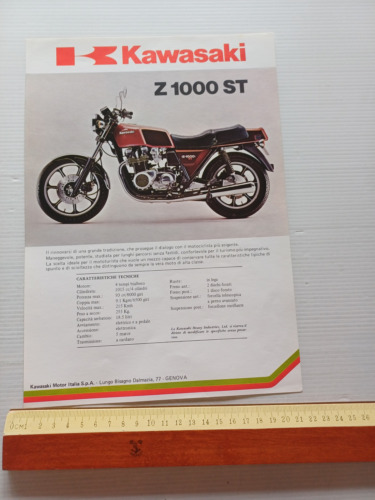 Kawasaki Z 1000 ST depliant ITALIANO originale