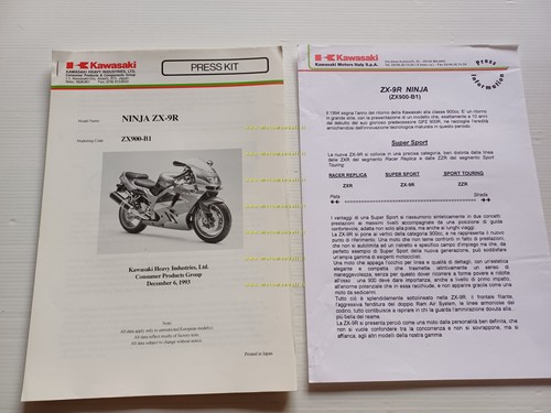 Kawasaki ZX-9R (ZX900-B1) 1993 Press Kit cartella stampa italiano-inglese
