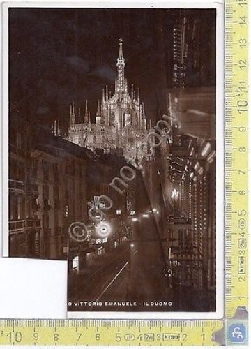 Milano - Corso Vittorio Emanuele e Duomo by night - …