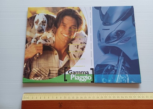 Piaggio produzione modelli 2001 depliant originale