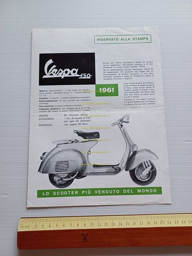 Piaggio Vespa 150 1961 presentazione alla stampa depliant italiano originale