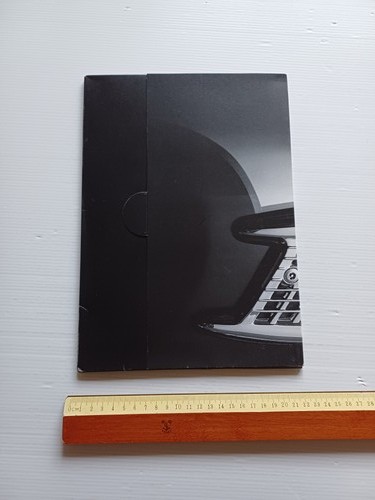 Triumph salone Milano 1996 presentazione nuovi modelli cartella stampa inglese