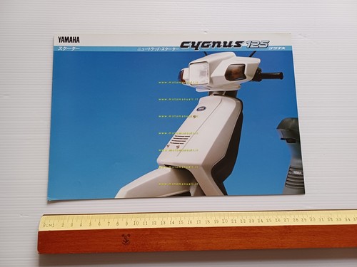 Yamaha Cygnus 125 1989 scooter depliant GIAPPONESE originale